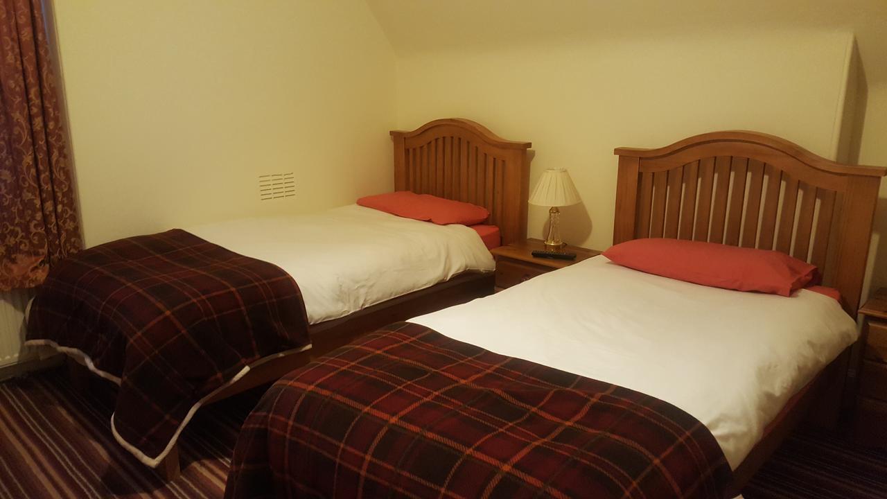 Ord Arms Hotel Muir of Ord Ngoại thất bức ảnh